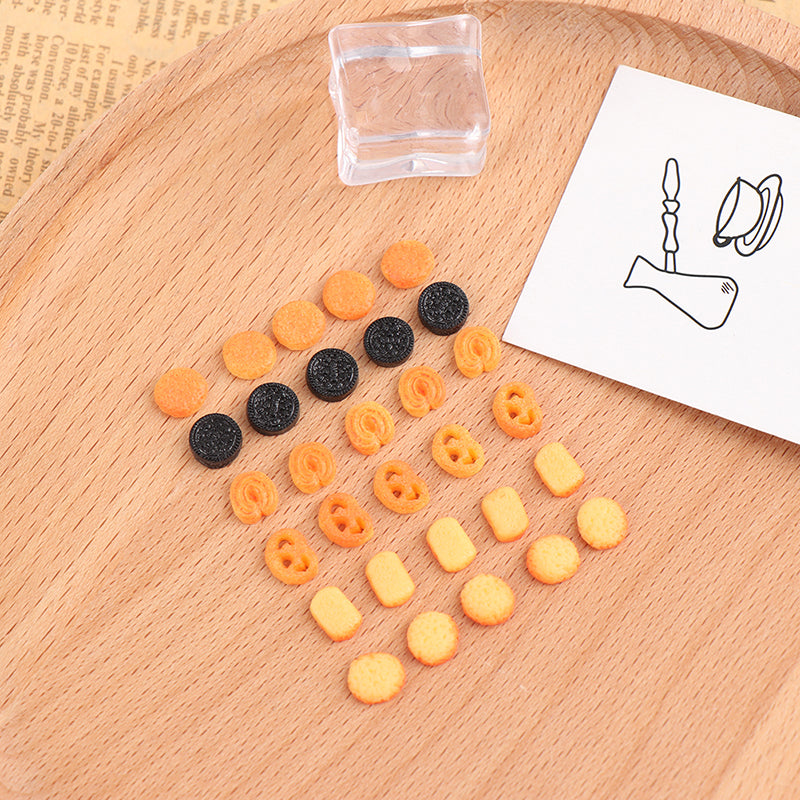 10Pcs/Set Dollhouse Miniature Cookie Kitchen Food Toy B8205
